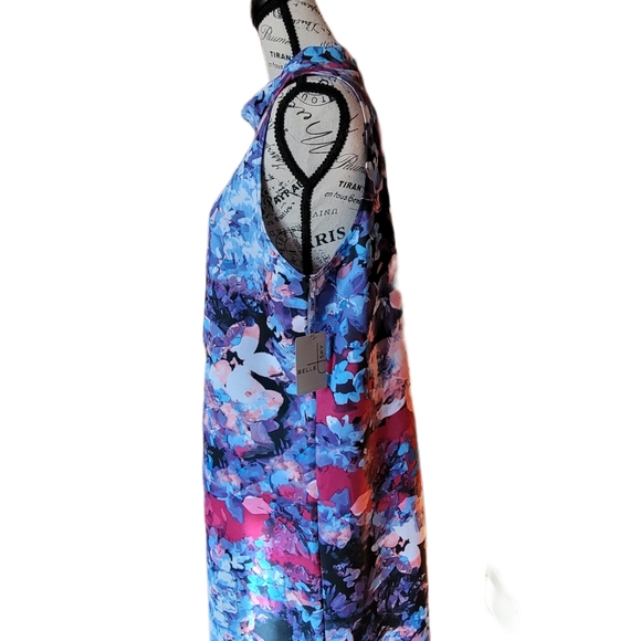 Dress - Picture 2 of 10